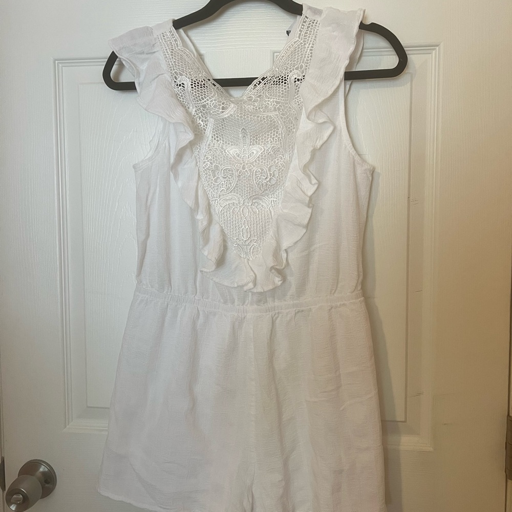 Express white jumper romper size large